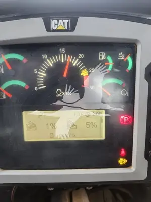 USED 2016 CATERPILLAR D6T XL