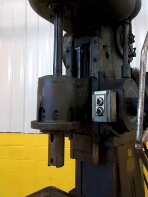 24" DEFIANCE MACHINE WORKS MODEL 200 SINGLE SPINDLE DRILL: STOCK #13426