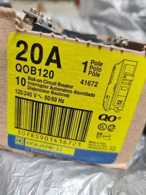 10x SQUARE D NOM-117 CIRCUIT BREAKER 1P 20A 120/240 VAC qob120