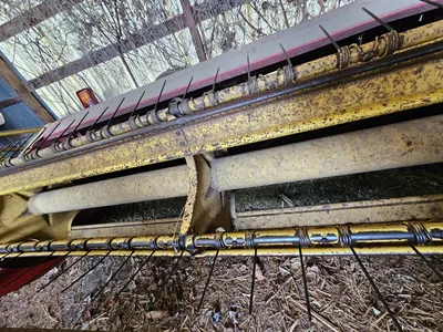 NEW HOLLAND 1465 Harvesting Equipment | Iron Listing (15)