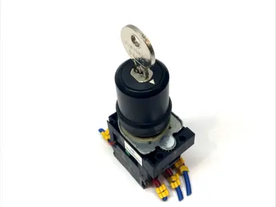 USED SIEMENS 3-POSITION LATCHING KEY SWITCH