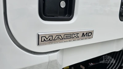 New | in-Stock 2027 MACK MD7 Rolloff Trucks Texas US | Roll Off Truck World #1491899