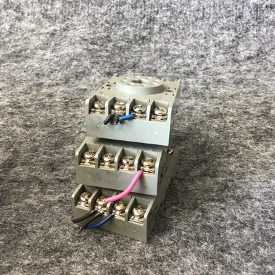 Used IDEC SR2P-06 Relays & Switches California US | Davliegogo LLC #1705431