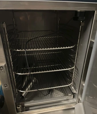 1-0558 Alto Shaam 500-TH/III Undercounter Cook & Hold Oven