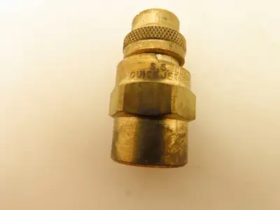 Spraying Systems 1/4QJ+QU-6510 Quickjet 65° Brass Spray Nozzle 1/4"npt Lot of 12