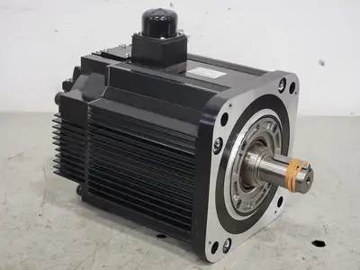 NEW YASKAWA SGMRS-37A2A-YR13