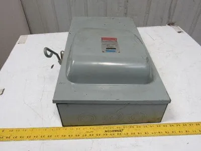 Crouse Hinds DF424A 200A 240V 3Ph 50HP Max Fusible Mechanical Disconnect
