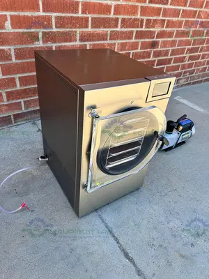 USED HARVEST RIGHT HRFDM BENCHTOP FREEZE DRYER / LYOPHILIZER W/ PUMP 3/4 HP