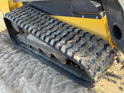 USED 2022 NEW HOLLAND C332