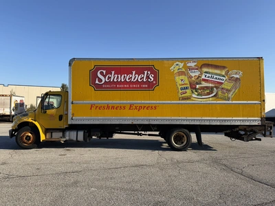 Used 2012 FREIGHTLINER BUSINESS CLASS M2 26' BOX TRUCK Box trucks Ohio US | Miedema Asset Management Group #1709373