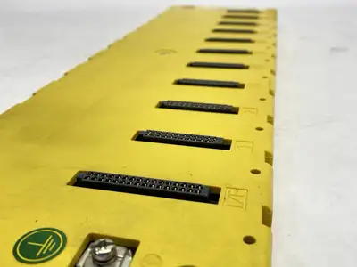 USED GE FANUC 10-SLOT I/O MODULE BASE UNIT ABU10A HORIZONTAL