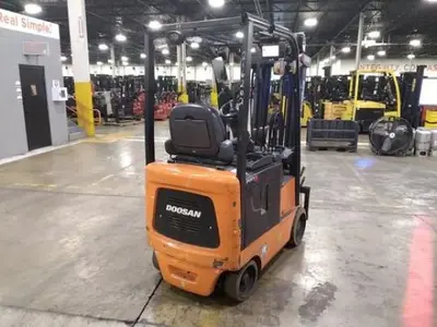 USED 2019 DOOSAN BC15S-5