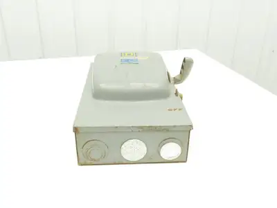 Square D NA 100A Fusible Disconnect Safety Switch Single Throw 3Ph 600V 3 Pole