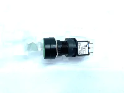 USED IDEC 16MM ROUND GREEN ILLUMINATED PUSHBUTTON, SERVO START BUTTON