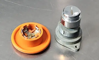 General Electric CR2940UK200AB mushroom push button. Loc4D21