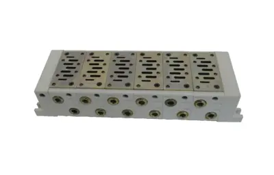 NEW SMC VV716-03R-03B MANIFOLD ASSEMBLY 3/8" 6-VALVE VV71603R03B