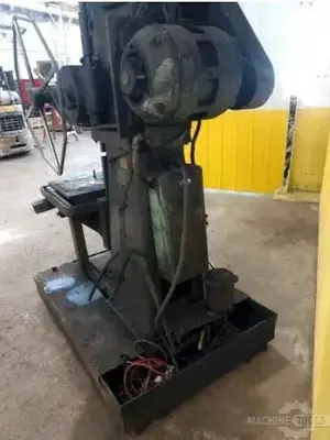 USED 1996 DEFIANCE MACHINE WORKS 200 DRILL