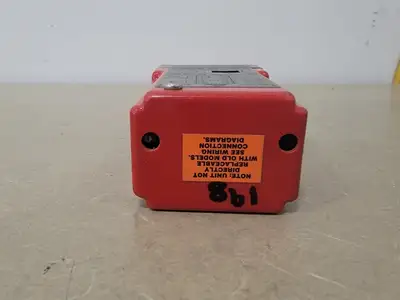 USED RED LION PRS11021