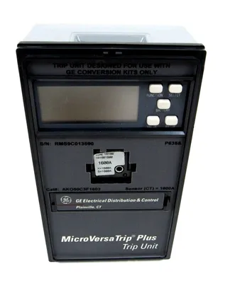 USED GENERAL ELECTRIC AKO50C3F1602 MICROVERSATRIP PLUS UNIT 1600A-1600A