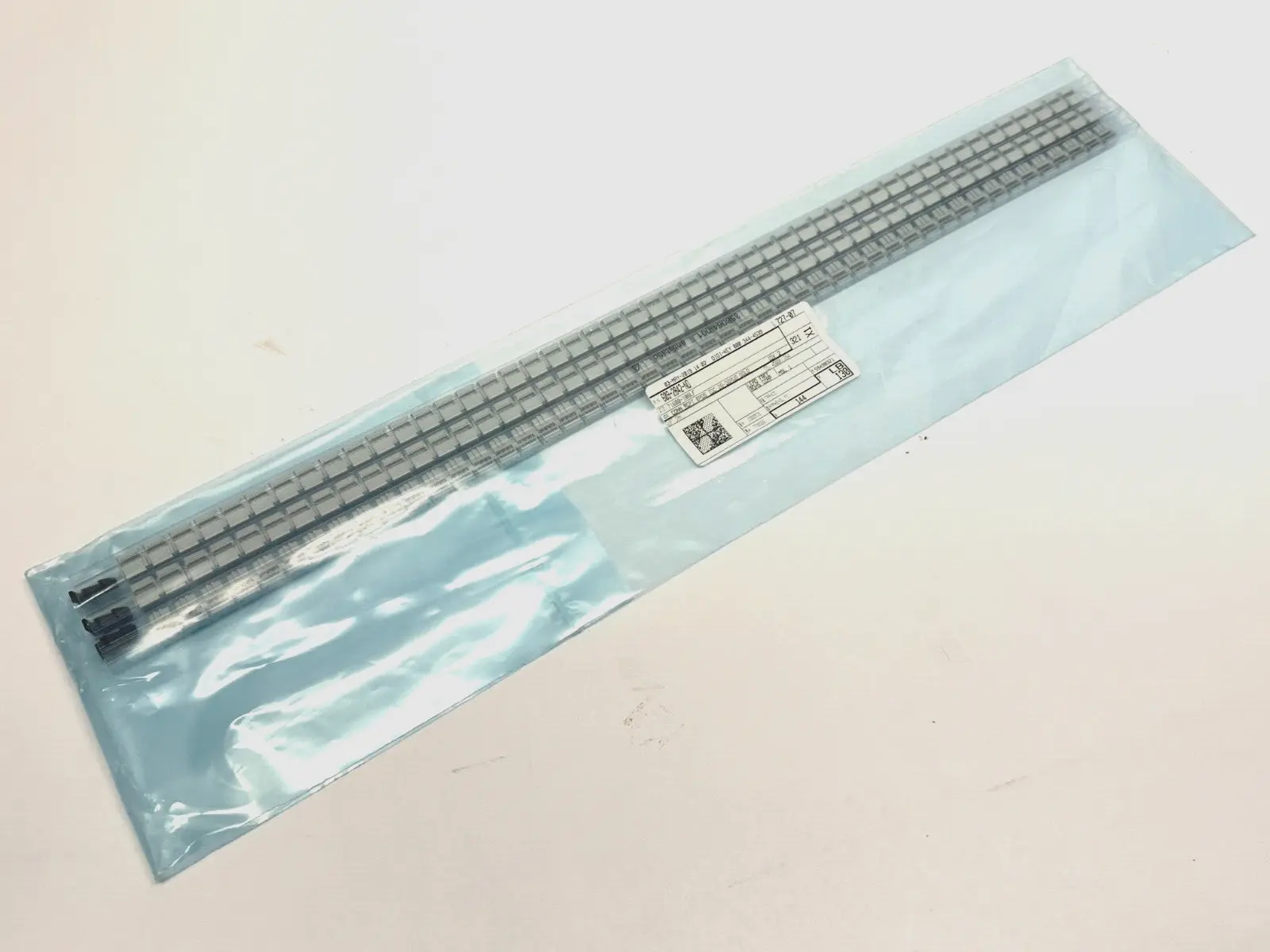 71600-106LF | Amphenol ICC  Rectangular Connector IDC 28-30AWG Gold LOT OF 144 - New Other