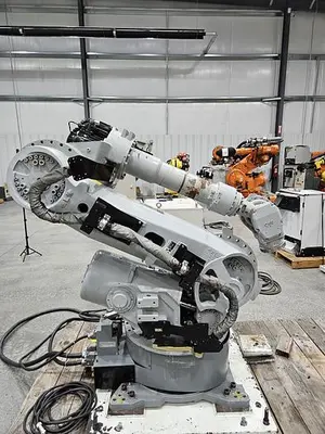 USED YASKAWA MOTOMAN ES165D