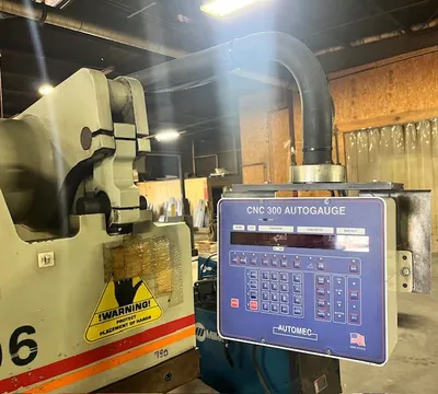 USED 1998 ACCURPRESS 7606