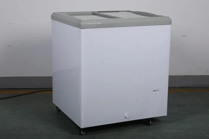 168-0045 FDF7.2CF 29" Sliding Glass Self Contained Chest Freezer