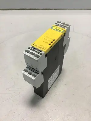 USED SIEMENS 3TK2821-2CB30