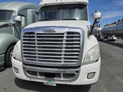 Used 2019 FREIGHTLINER CASCADIA 125 Conventional trucks California US | Ben Kaplan Equipment #1182508