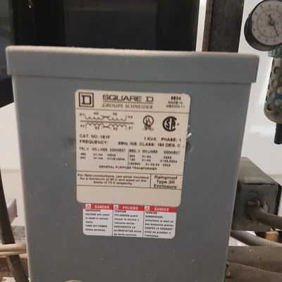 Pneumatic Motion Chop Saw