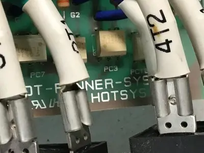 USED HOTSYS HOT-RUNNER SYSTEM