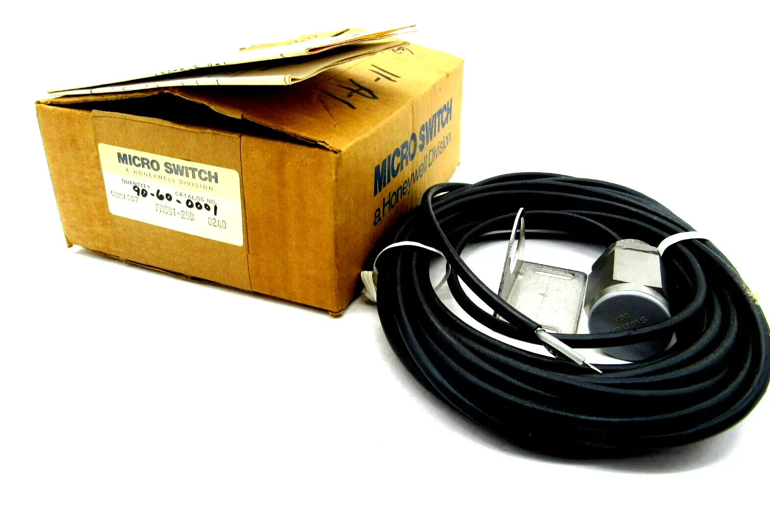 NEW HONEYWELL MICROSWITCH FMSB1-25 PROXIMITY SWITCH FMSB125