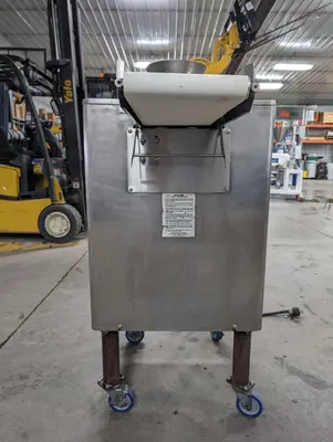 USED 2010 AM MANUFACTURING CO. ROUND-O-MATIC