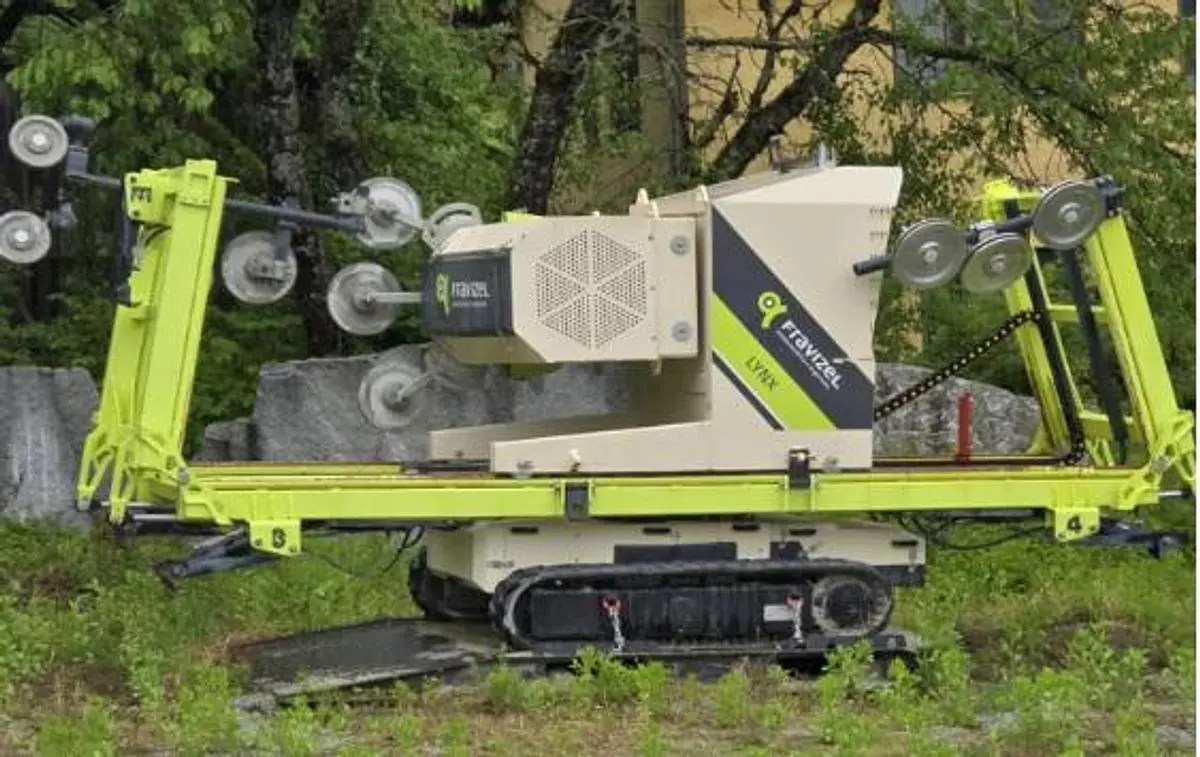 USED 2022 FRAVIZEL LYNX + HALLEY MFCR55
