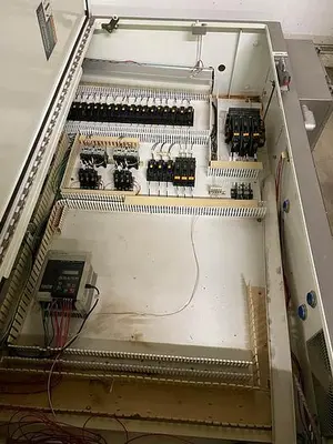 Whallon High Speed Bright Can Palletizer