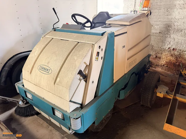 Used TENNANT 8300 Sweepers Michigan US | Miedema Asset Management Group #1424217