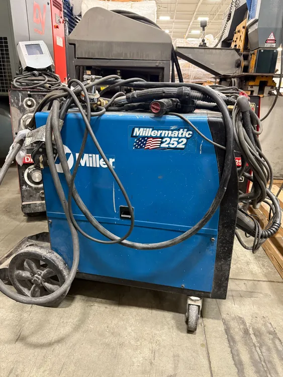 Used MILLER MILLERMATIC 252 Mig Welders Ontario CA | ListingHippo 8 #204281