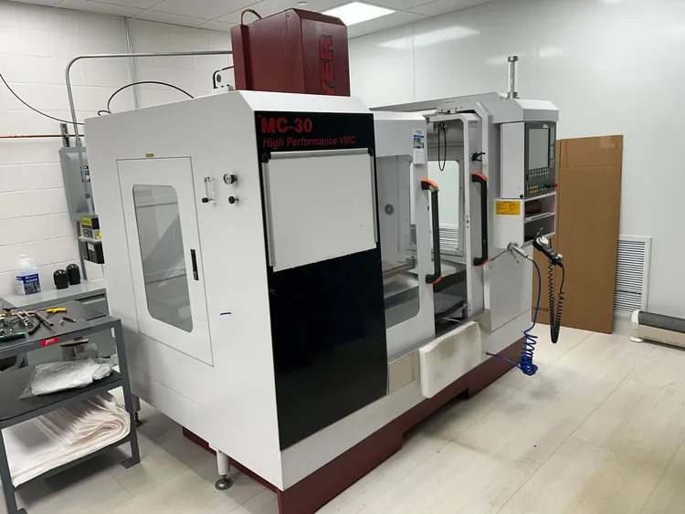 Used 2015 FRYER MC-30 Vertical Machining Centers Illinois US | Silverlight CNC, Inc #865401