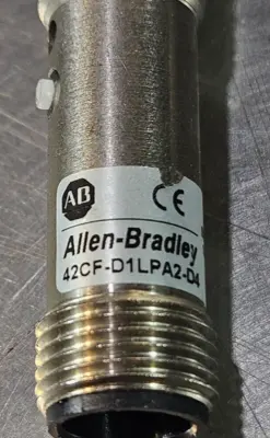 Allen Bradley 42CF-D1LPA2-D4 Cylindrical Sensor loc5E5(3)