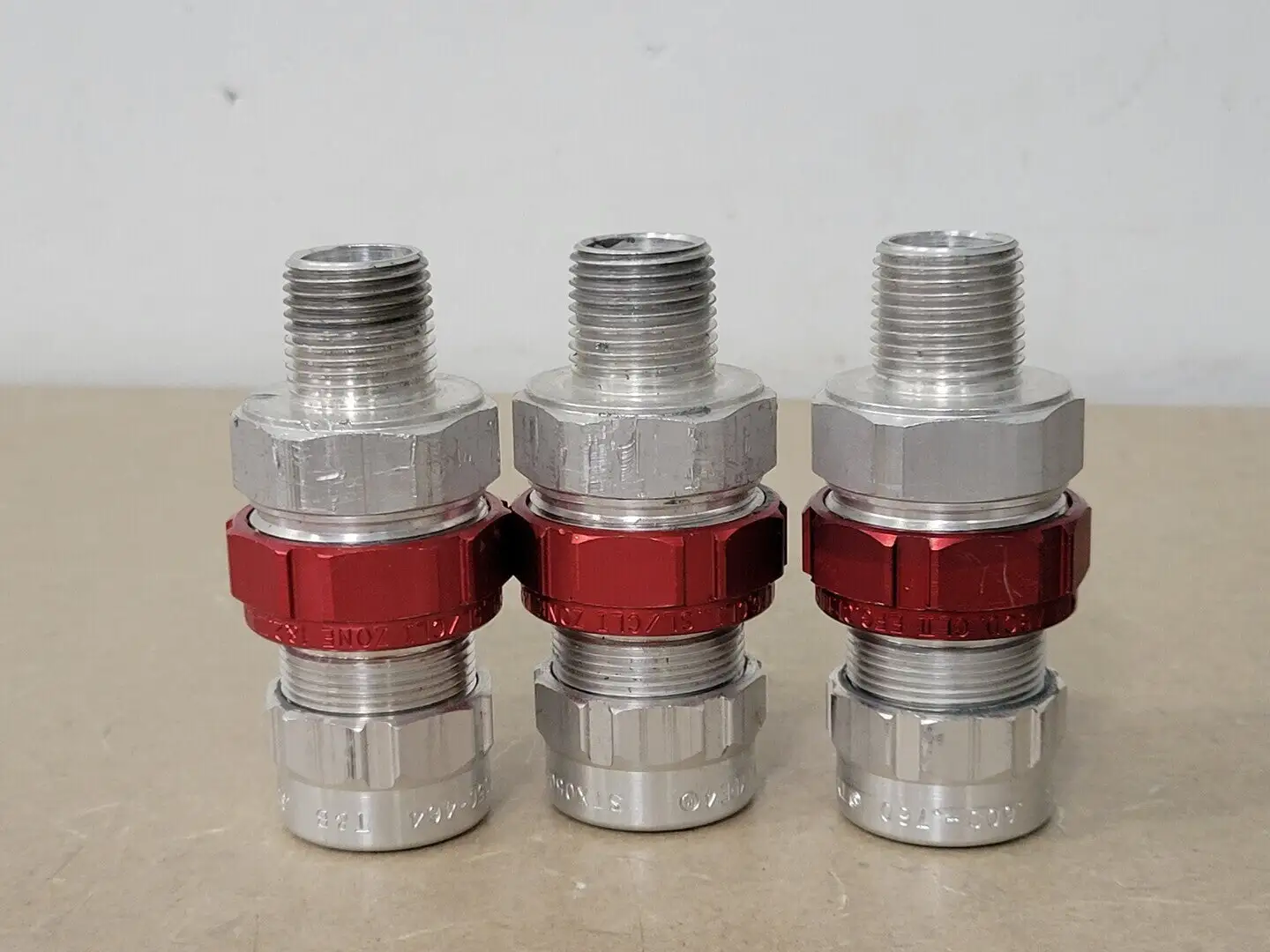 NEW THOMAS & BETTS STX050-464