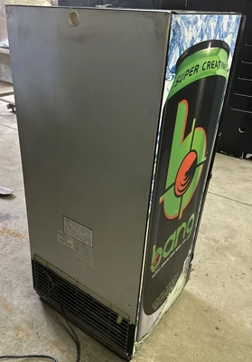 174-0071 Imbera VR10 Glass Door Self Contained Cooler