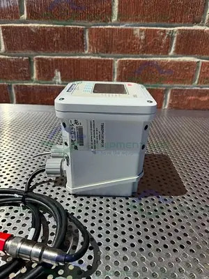 USED ABB TB82PH1010010 CONDUCTIVITY TRANSMITTER 4-20 MA W/ SENSOR
