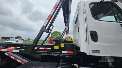 Used 2019 FREIGHTLINER 108SD Hooklifts & Roll-Offs Texas US | Roll Off Truck World #1491807