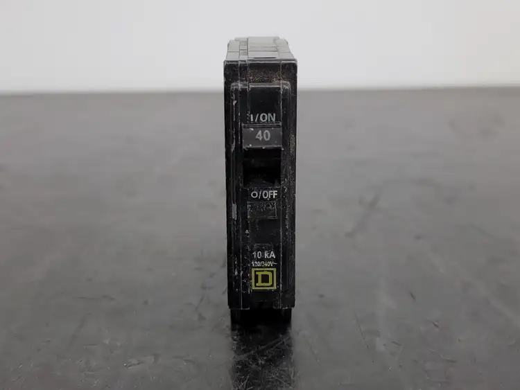 Used SQUARE D QO140 Switchgears British Columbia CA | Lenmark #242939