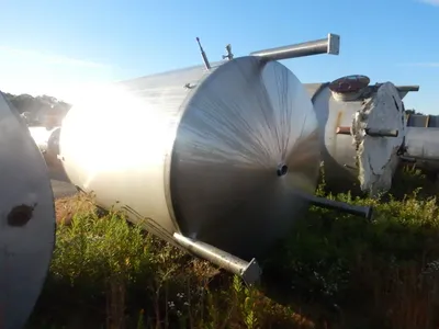 USED PREFERRED STAINLESS 3,200 GALLON