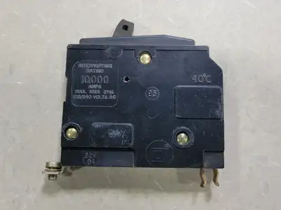 NEW SQUARE D QOB115