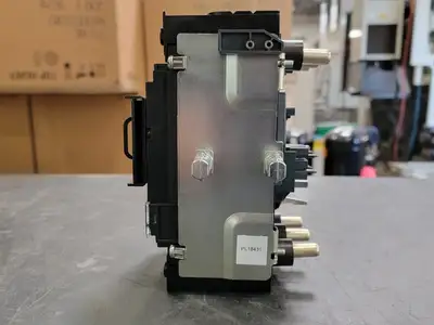 NEW SQUARE D HLD36060U43XAA