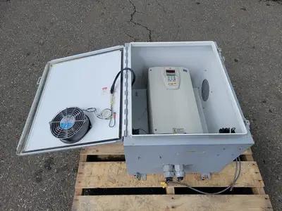 CFW09 Vectrue Inverter 380/480 VAC 3-54 A w/ Hoffman Enclosure Type 1213