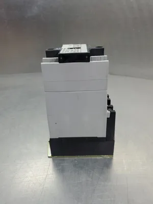 Square D Class 8501 Type X080 Industrial Control Relay. 4C-13