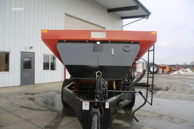 New | in-Stock 2026 PEQUEA SP400 Manure Spreaders Pennsylvania US | Zimmerman Farm Service #1410443